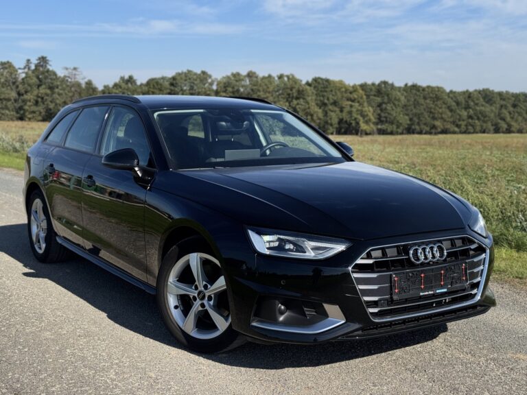 Audi A4 Avant – celkový pohled na přední a boční část