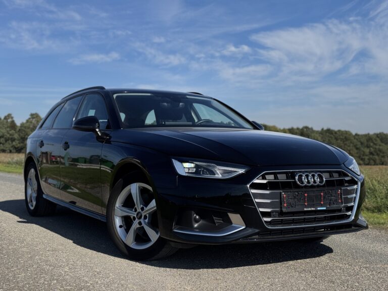 Audi A4 Avant – pohled zepředu a z boku