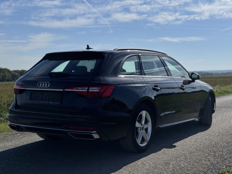 Audi A4 Avant – zadní část a bok vozu
