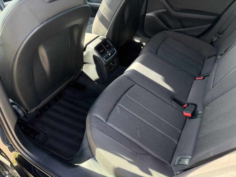 Audi A4 Avant – zadní lavice a opěradla sedadel